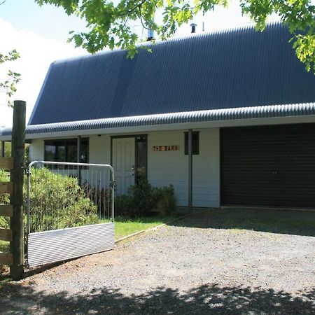 The Barn in Turangi Villa Bagian luar foto